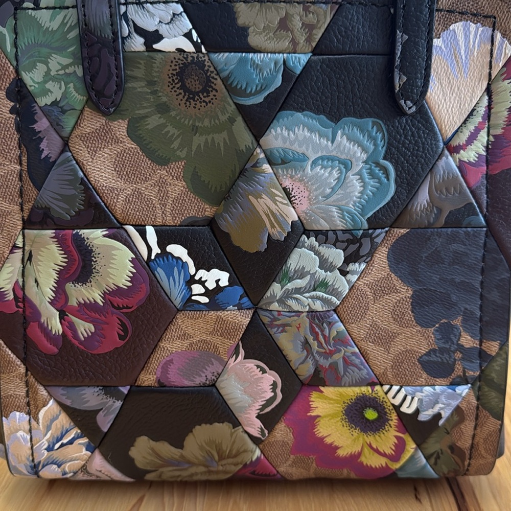 NWT Coach x Kaffe Fassett Troupe Tote In Signature Canvas With Patchwork - Picture 15 of 15